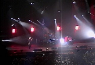 Stone Temple Pilots feat. Chester Bennington - Dead & Bloated (13.10.2001)