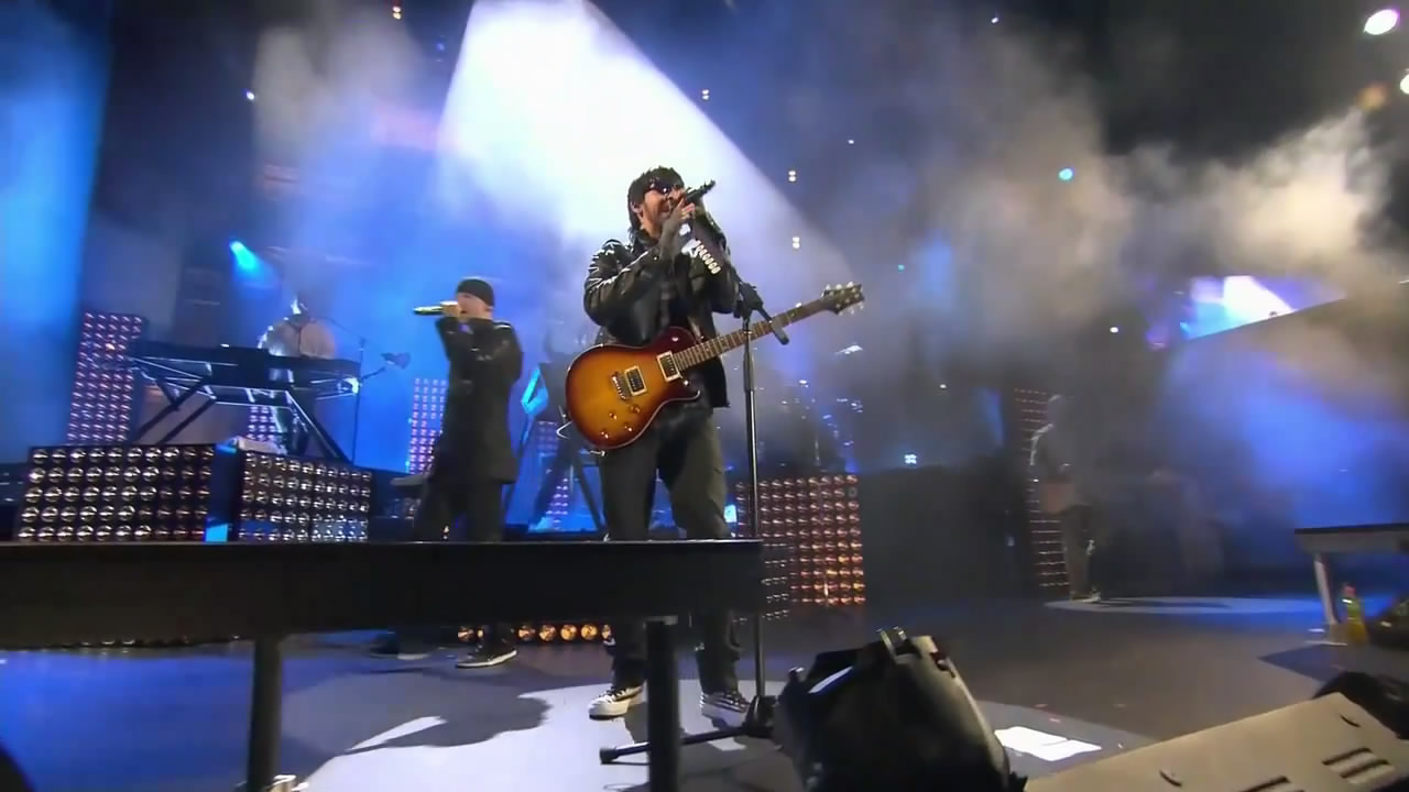 Linkin Park - Waiting For The End (Madrid, MTV Europe Music Awards 07.11.2010) 720p