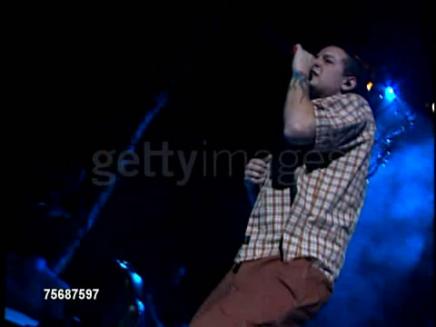 Linkin Park - Universal City, CA, United States, Universal Amphitheatre, KROQ Almost Acoustic X-Mas (08.12.2001)